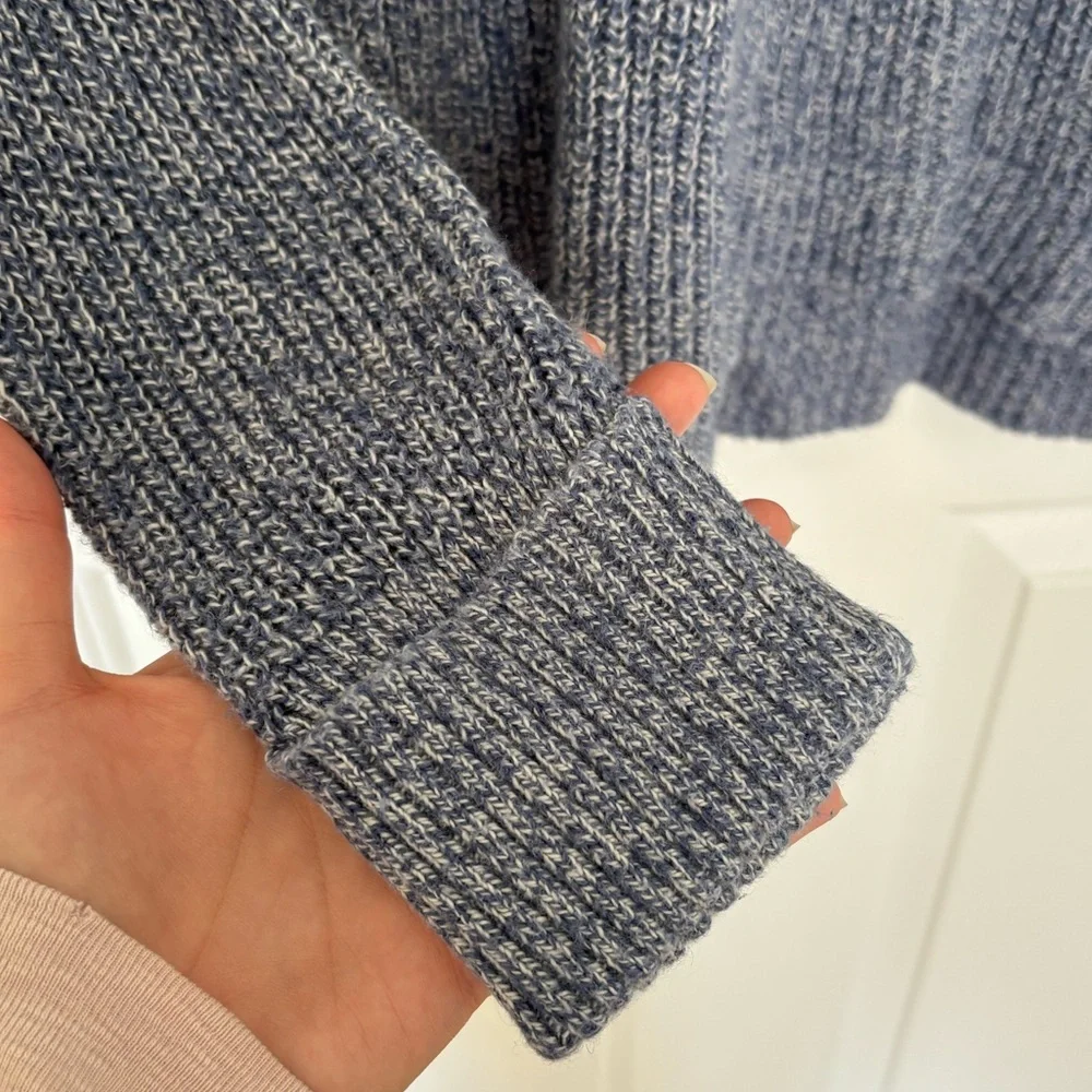 American Eagle sweater womens - Picture 3 of 8